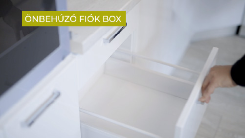 Falkó Bútor - Hatvan - Önbehúzó fiók box az Antónia konyhabútorban